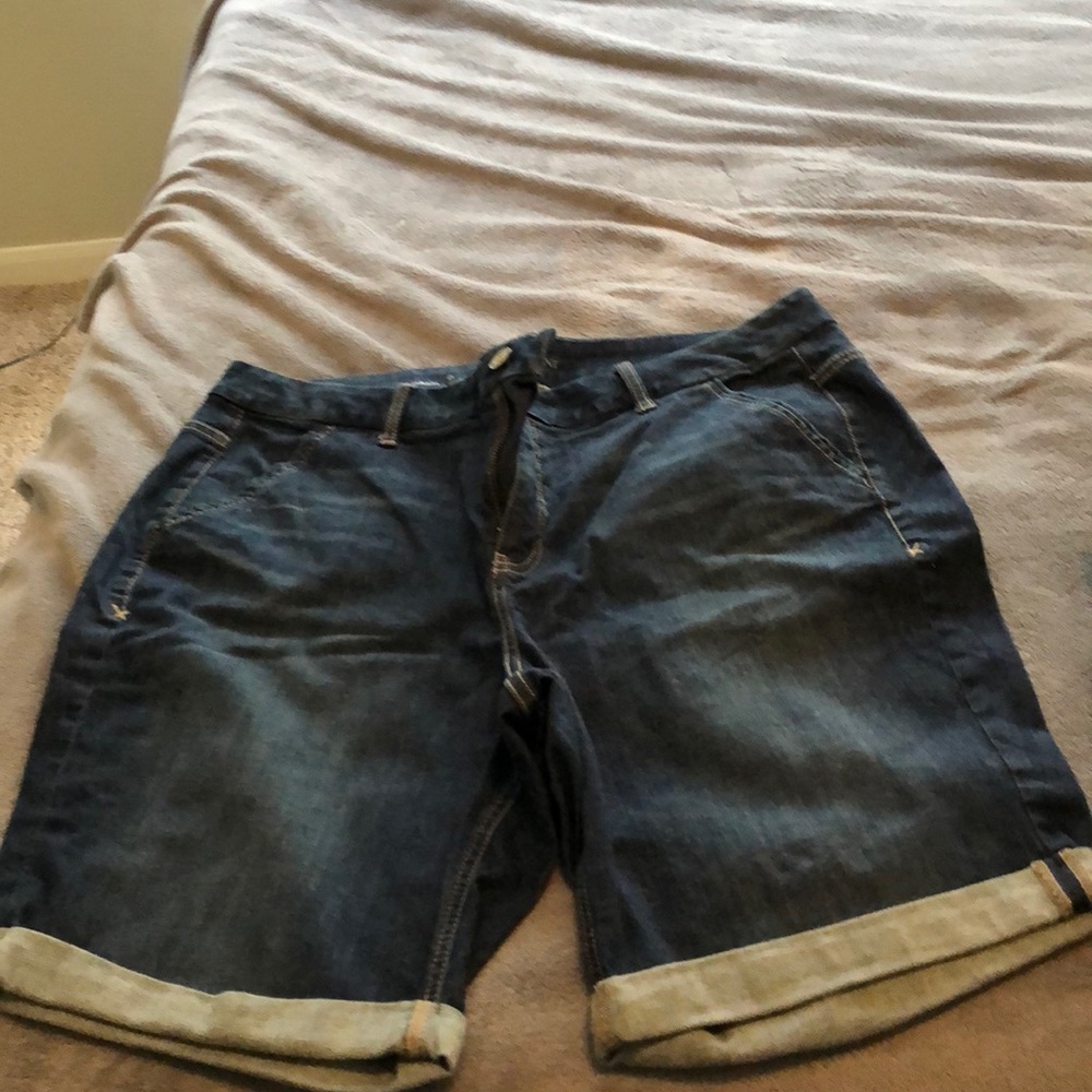 Jean shorts/ never worn